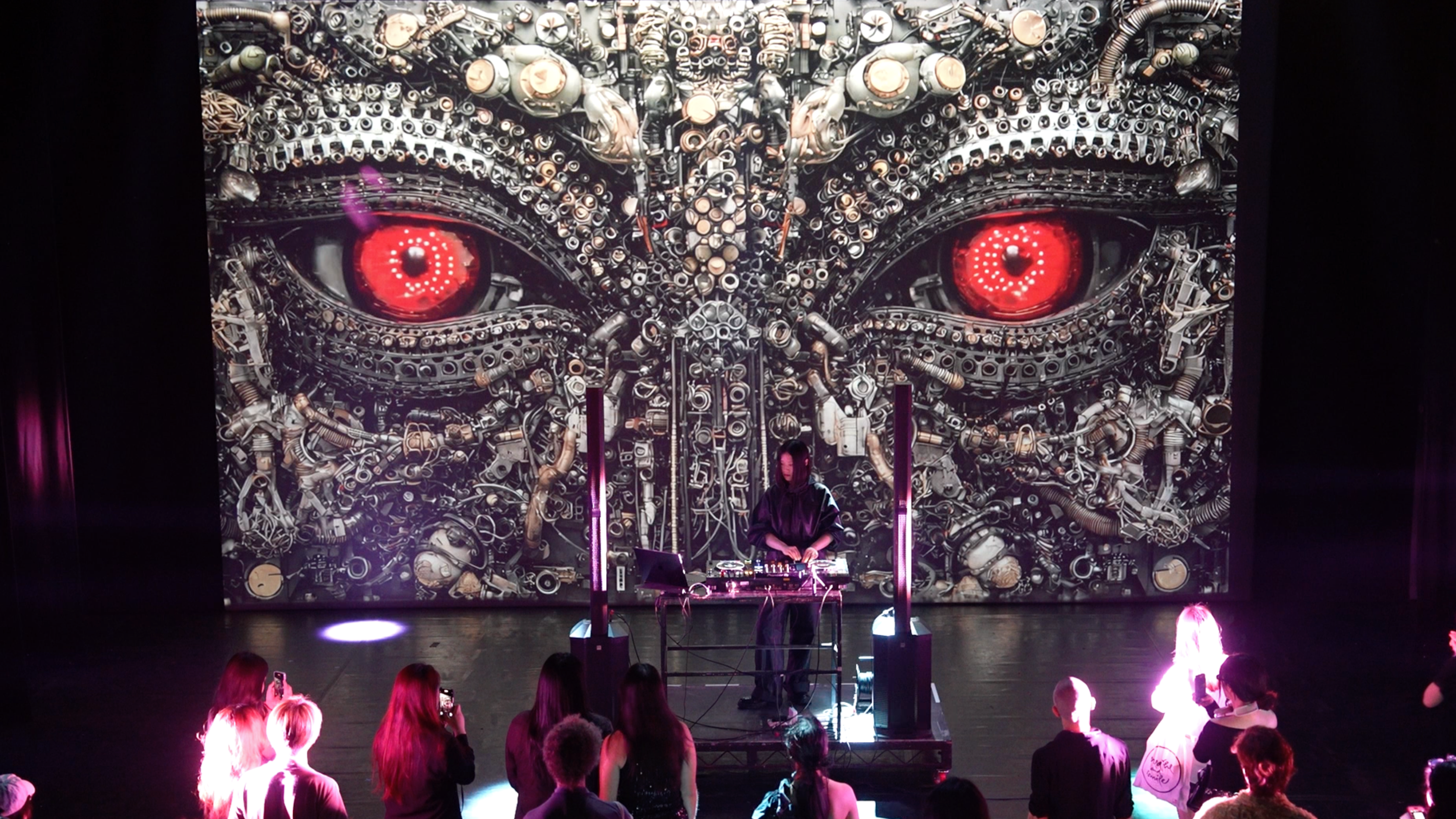 RAVE CINEMA performance still 3